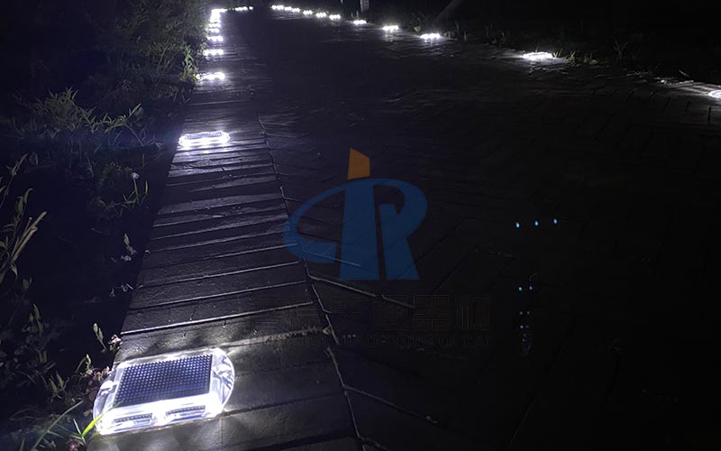 Plastic LED Motorway Stud Lights For Bike Path