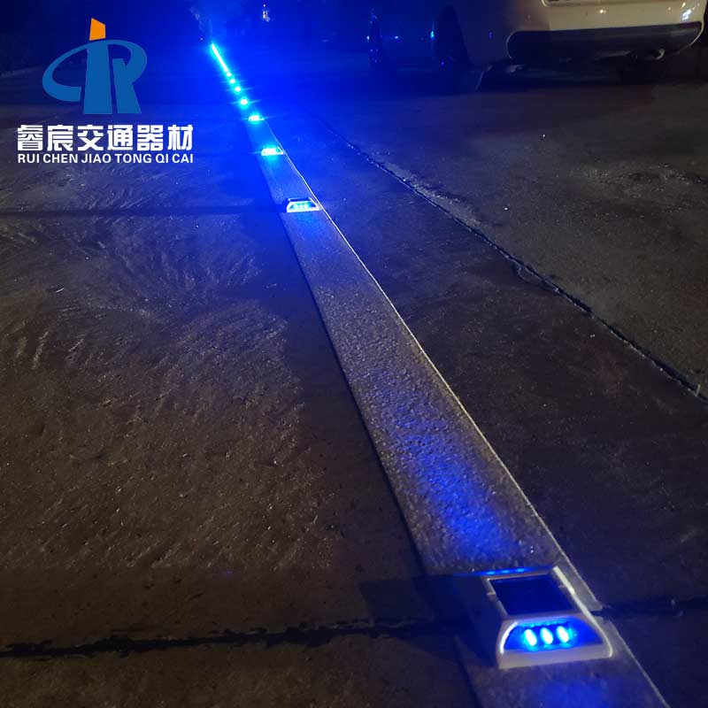 RUICHEN Blue Motorway Stud Lights On Urban Road