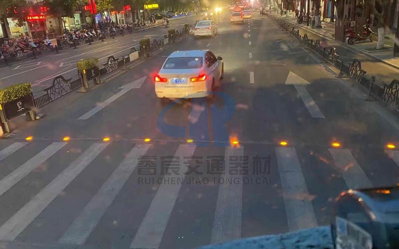 Led Motorway Stud Lights In Intelligent Crosswalk System